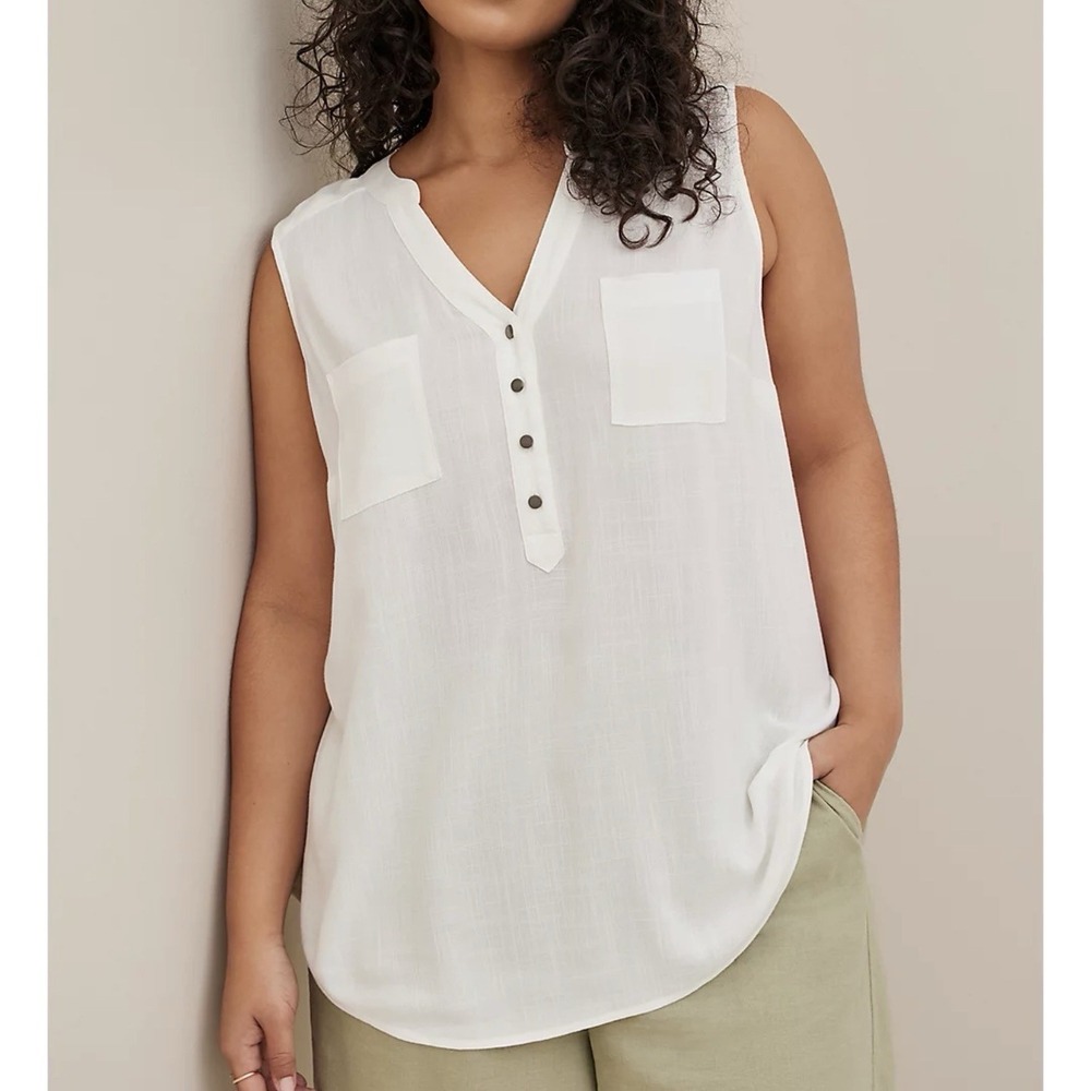 Torrid HARPER RAYON SLUB PULLOVER SLEEVELESS TOP Plus Size 5, 5X, 28 White NWT